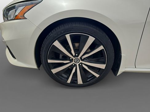 Used 2020 Nissan Altima 2.5 SR FWD image 10