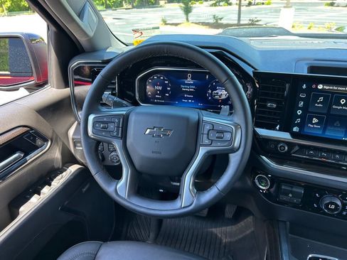 Used 2026 Chevrolet Silverado 1500 LT Trail Boss w/ Safety Package AWD/4WD image 31