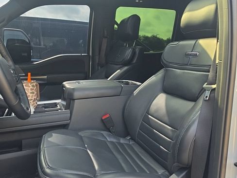 Used 2025 Ford F250 Platinum AWD/4WD image 6