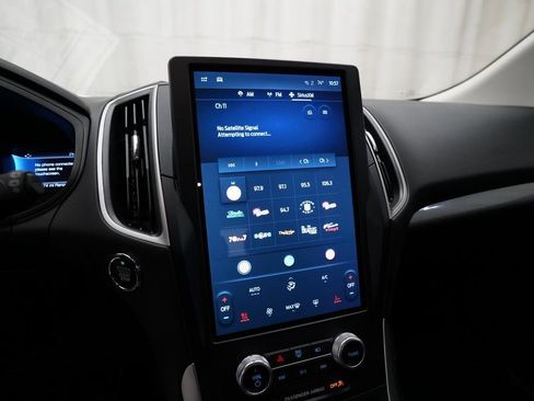 Used 2023 Ford Edge SEL w/ Convenience Package image 6