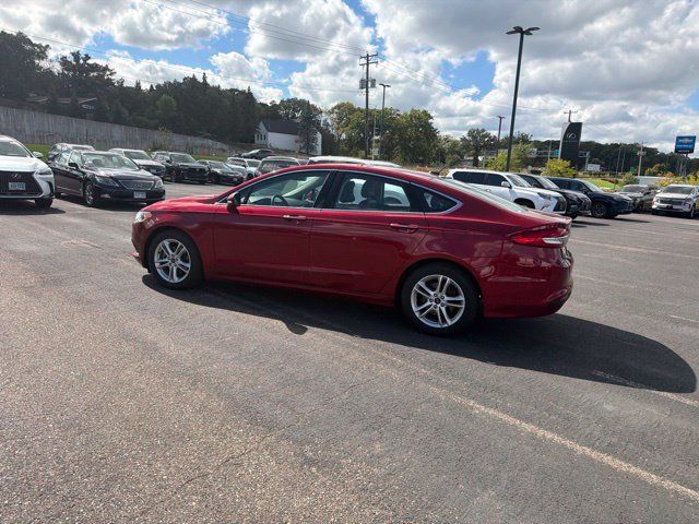 Used 2018 Ford Fusion SE w/ Fusion SE Technology Package FWD image 39