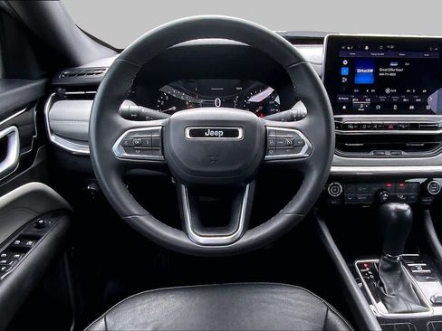 Used 2023 Jeep Compass Limited AWD/4WD image 6