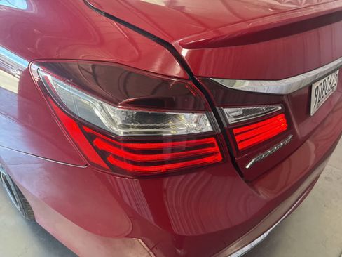 Used 2017 Honda Accord Sport Special Edition image 12