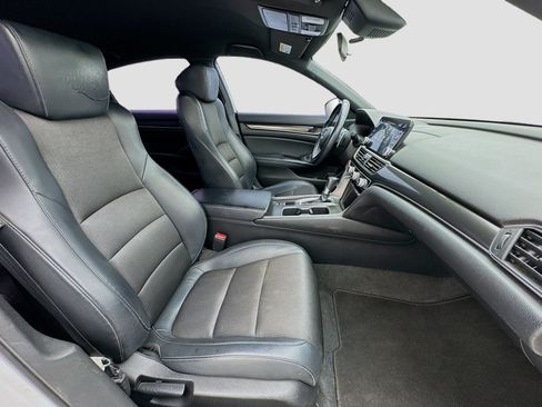 Used 2018 Honda Accord Sport image 18