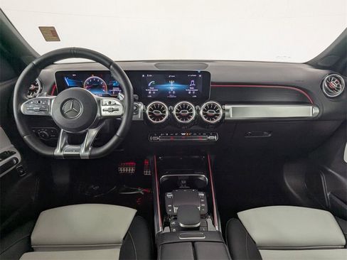 Used 2021 Mercedes-Benz GLB 35 AMG 4MATIC image 14