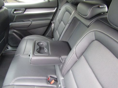 New 2026 GMC Terrain Elevation w/ Elevation Premium Package AWD/4WD image 37