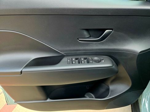 New 2026 Hyundai Kona SE image 19