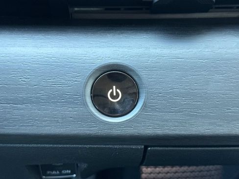 Used 2024 Nissan Ariya AWD image 22