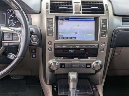 Used 2020 Lexus GX 460 Premium image 19