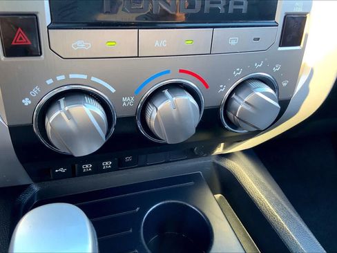 Used 2020 Toyota Tundra SR5 w/ SR5 Leather Package RWD image 32