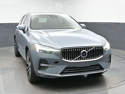 Used 2023 Volvo XC60 B5 Ultimate w/ Protection Package Premier AWD/4WD image 2