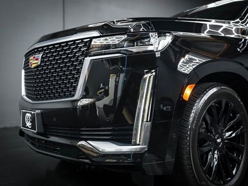 Used 2023 Cadillac Escalade Premium Luxury w/ Performance Package AWD/4WD image 12