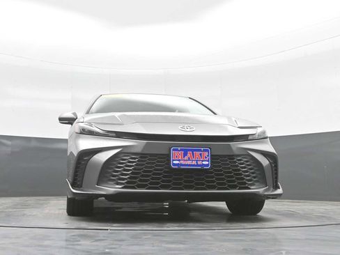 Used 2025 Toyota Camry SE FWD image 21