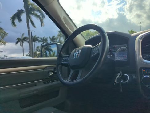 Used 2019 RAM 1500 Big Horn image 25