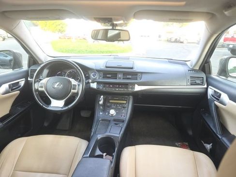Used 2012 Lexus CT 200h Premium w/ Premium Audio Pkg FWD image 10
