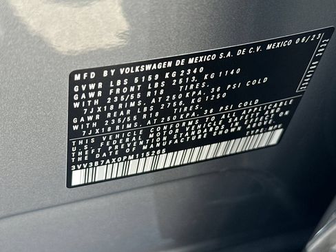 Used 2023 Volkswagen Tiguan SE FWD image 30
