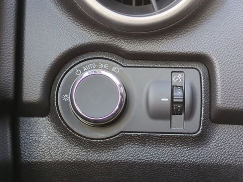 Used 2016 Chevrolet Trax LS image 17