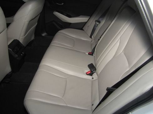 Certified 2023 Honda Accord Touring image 12