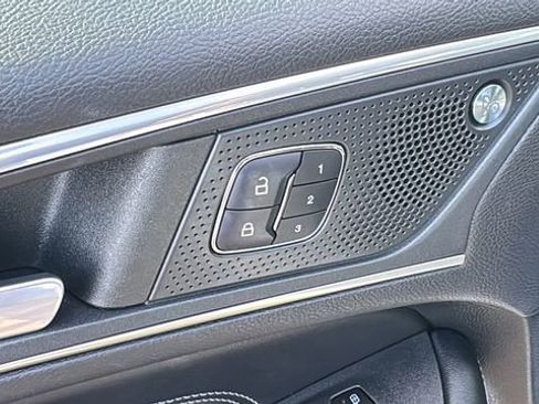 Certified 2022 Ford Edge Titanium w/ Class II Trailer Tow Package image 11