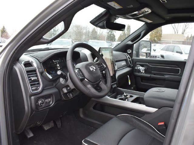 New 2026 RAM 3500 Laramie AWD/4WD image 13