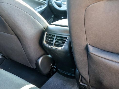 Used 2024 Chevrolet Malibu LT image 21