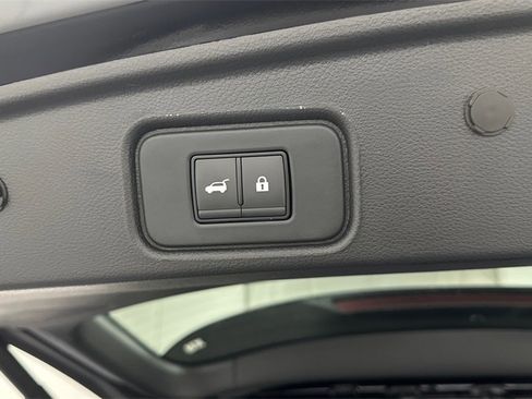 New 2025 Nissan Pathfinder SL w/ SL Premium Package image 22