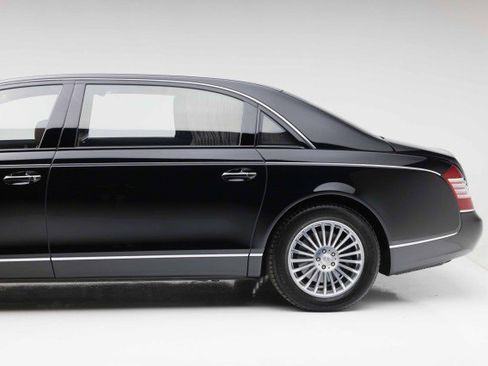Used 2012 Maybach 62 RWD image 19