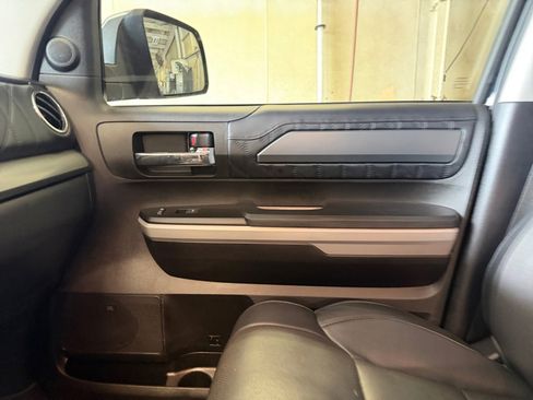 Used 2020 Toyota Tundra Platinum AWD/4WD image 35