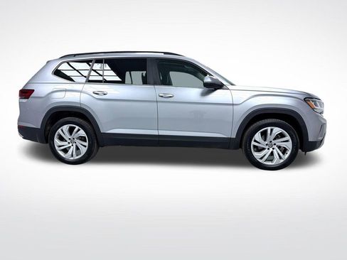 Used 2022 Volkswagen Atlas SE w/ Panoramic Sunroof Package AWD/4WD image 2