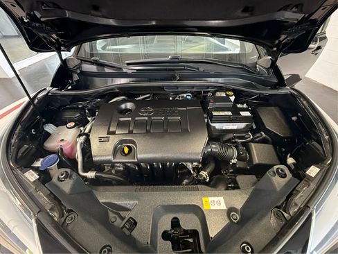 Used 2021 Toyota C-HR XLE FWD image 11