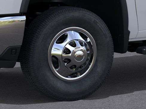 New 2026 Chevrolet Silverado 3500 LTZ w/ LTZ Convenience Package AWD/4WD image 4