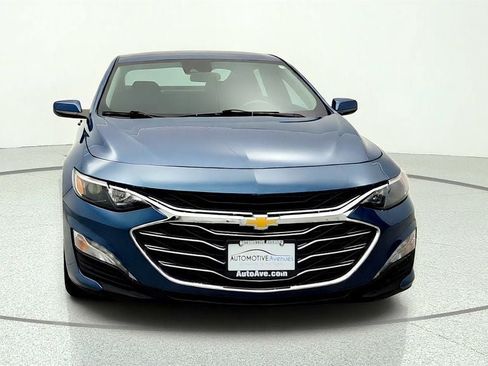 Used 2024 Chevrolet Malibu LT FWD image 2