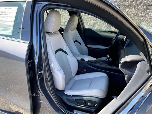 Used 2024 Lexus UX 250h FWD image 7