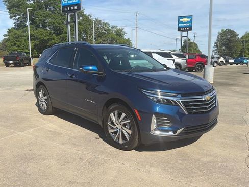 Used 2023 Chevrolet Equinox Premier image 3