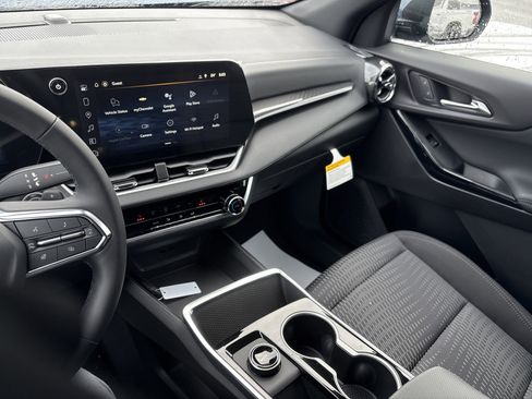 New 2026 Chevrolet Equinox LT image 22