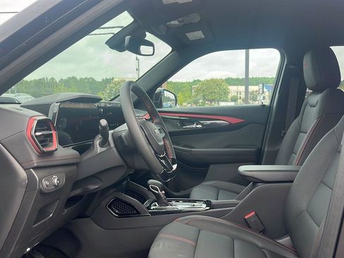 New 2025 Chevrolet TrailBlazer RS w/ Convenience Package image 2
