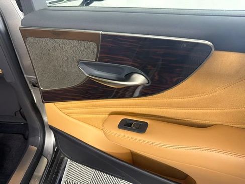 Used 2022 Lexus LS 500 AWD w/ Interior Upgrade Package image 19