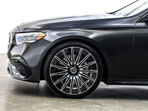 New 2026 Mercedes-Benz E 450 4MATIC Sedan image 10