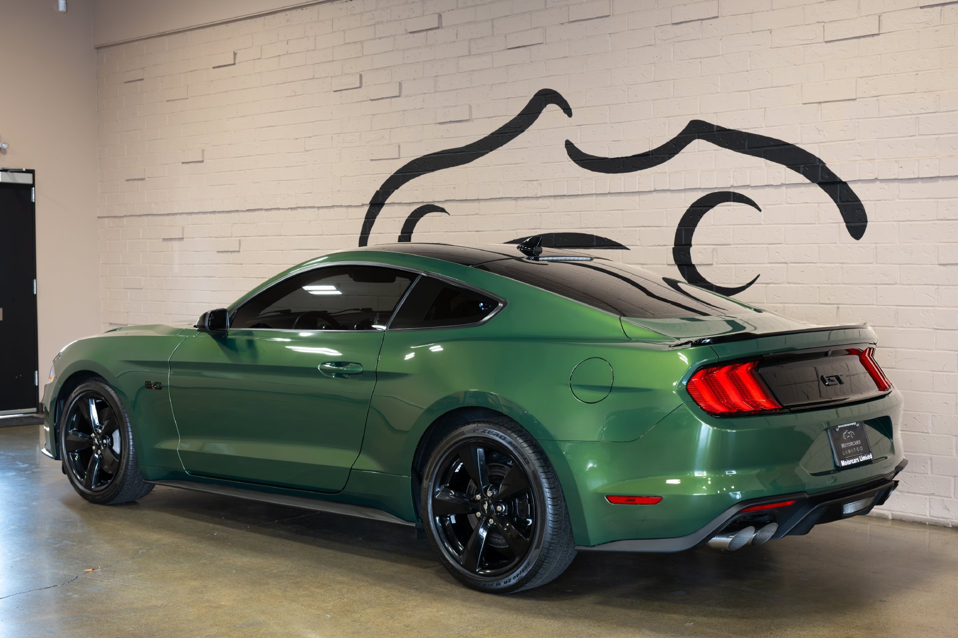 Used 2022 Ford Mustang GT Premium w/ Black Accent Package RWD image 8