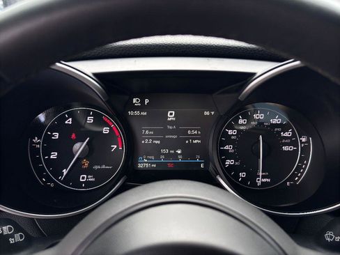 Used 2023 Alfa Romeo Giulia Veloce image 17