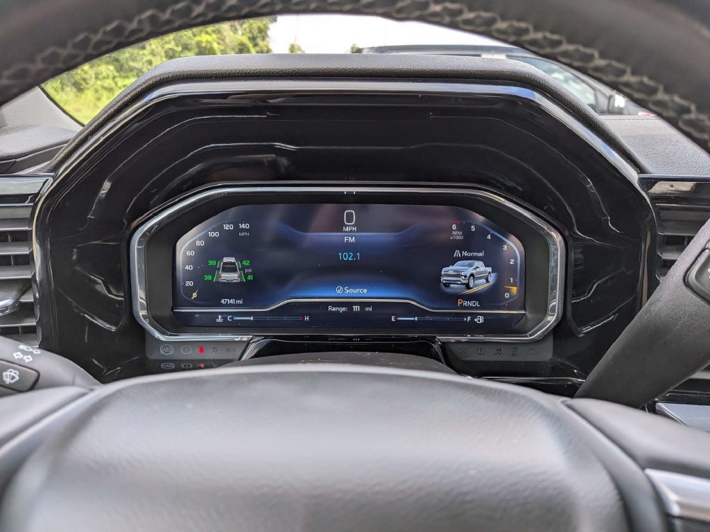 Used 2025 Chevrolet Silverado 1500 LT RWD image 26