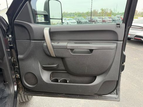 Used 2013 Chevrolet Silverado 2500 LT w/ Interior Plus Package image 20