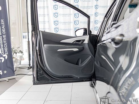 Used 2020 Chevrolet Bolt LT FWD image 26