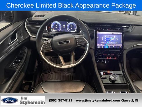 Used 2024 Jeep Grand Cherokee Limited w/ Black Appearance Package AWD/4WD image 2