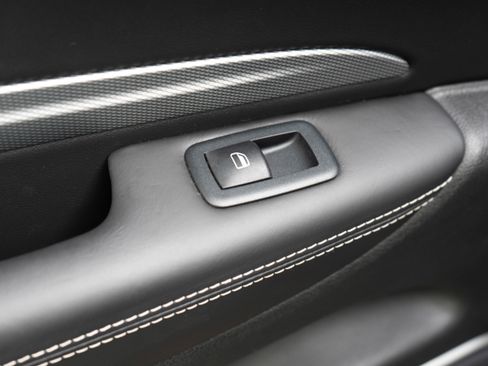 Used 2018 Dodge Durango SRT w/ SRT Interior Appearance Group image 29