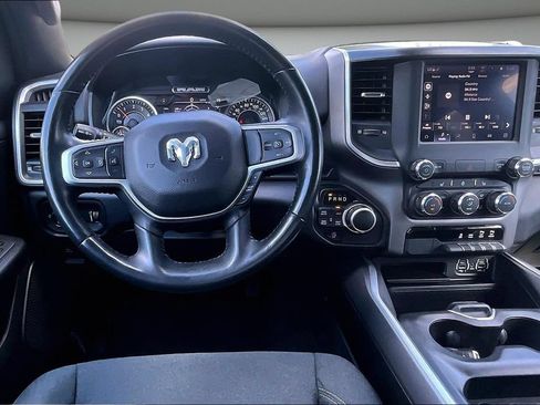 Used 2022 RAM 1500 Big Horn AWD/4WD image 9