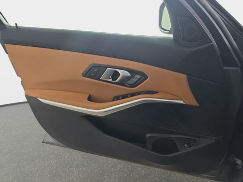 Used 2025 BMW 330i xDrive Sedan w/ Convenience Package image 29