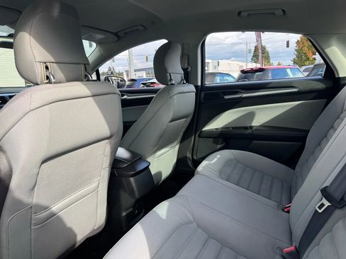 Used 2015 Ford Fusion S image 16