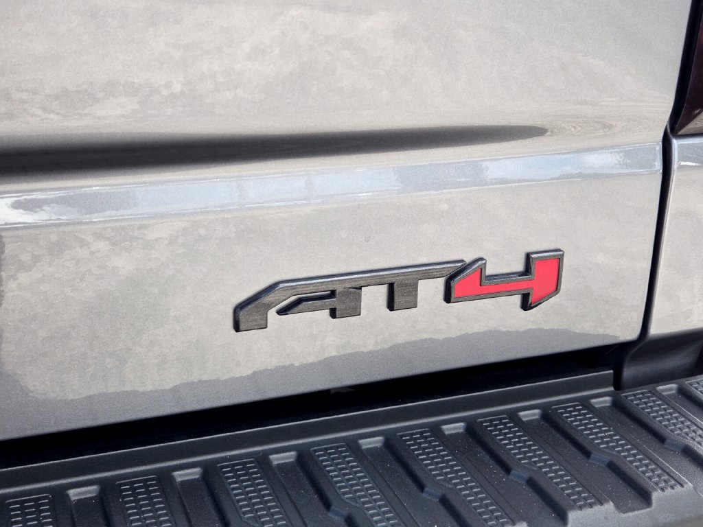 Used 2020 GMC Sierra 1500 AT4 w/ AT4 Premium Package AWD/4WD image 12