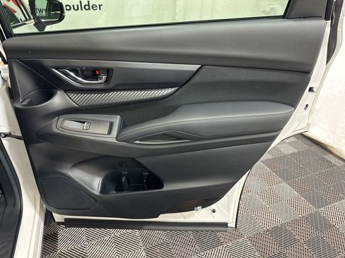 Used 2024 Subaru Ascent Premium w/ Convenience Package image 14